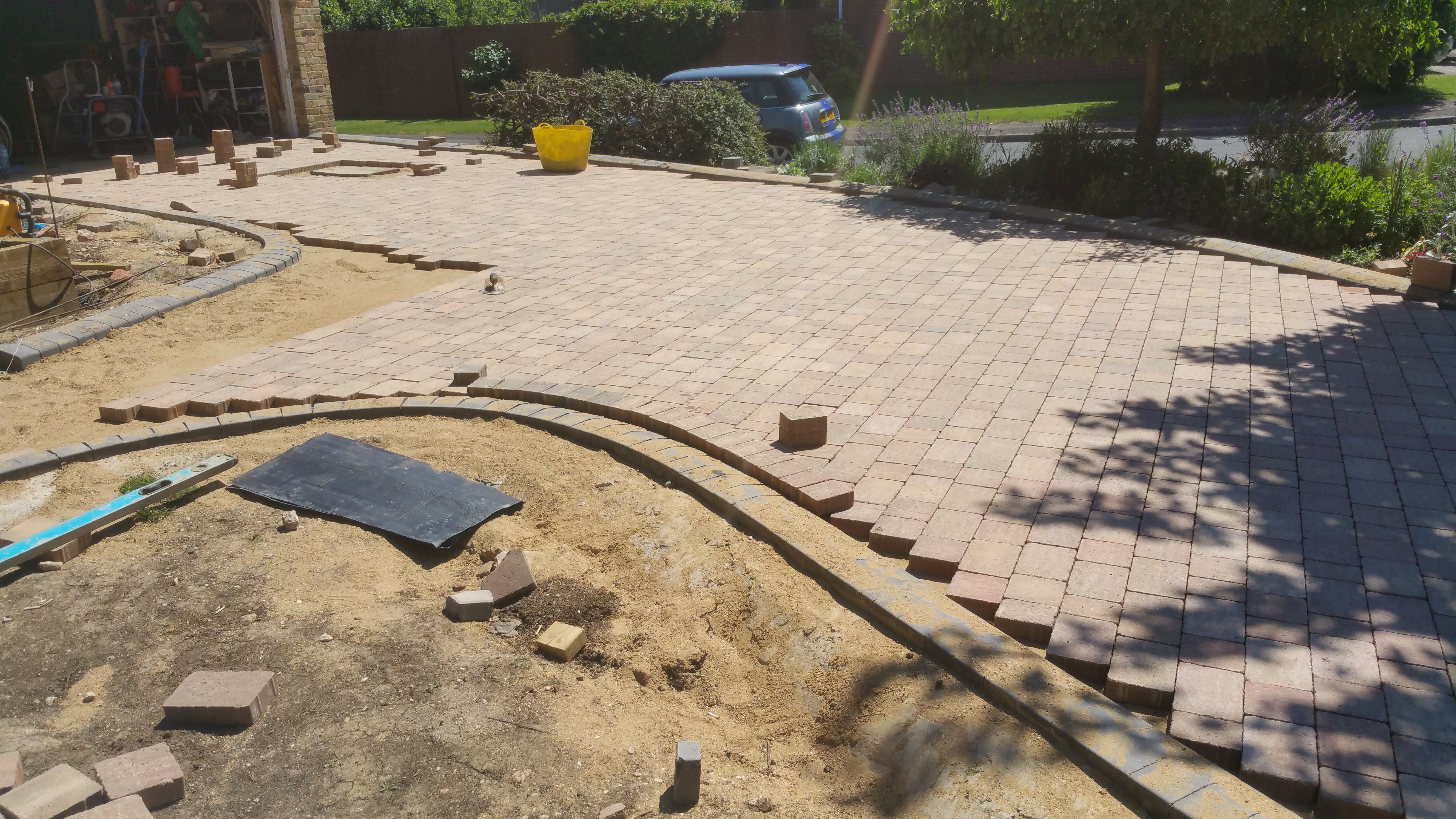 pavestone 18 in x 18 in x 1.75